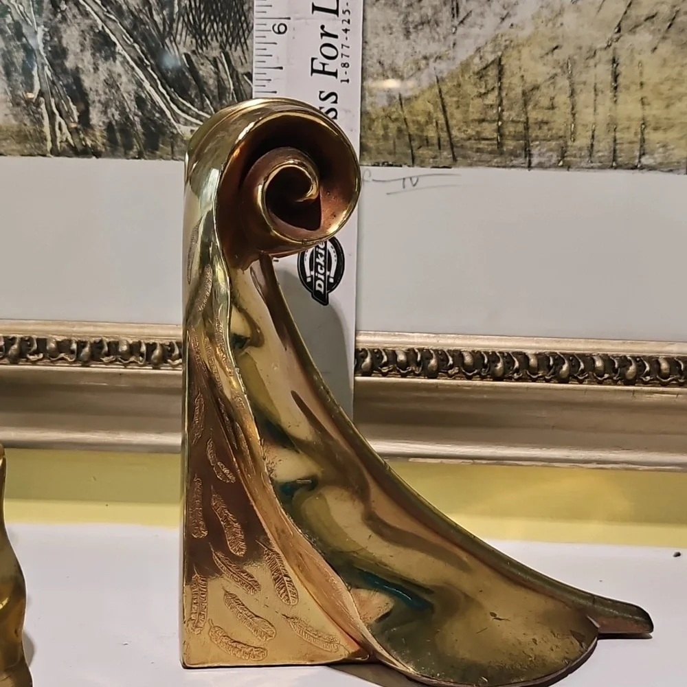 Brass Overlay Scrolled Feathers Bookends 2 - Picture 8 of 8